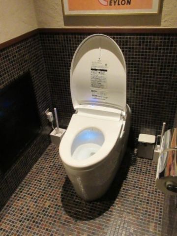 各階、洗浄付きトイレ