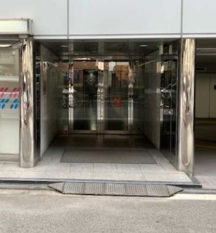 1F玄関
