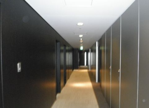 2階~上の基準階廊下