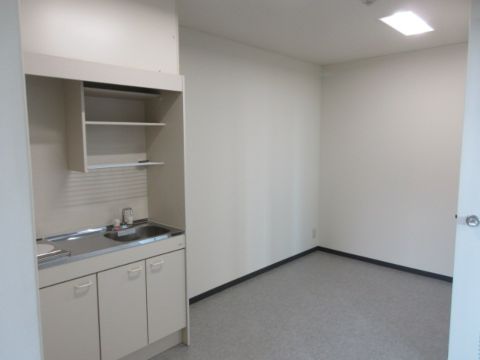 各階、広々とした給湯室②