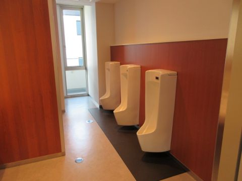 各階、男性用、トイレ