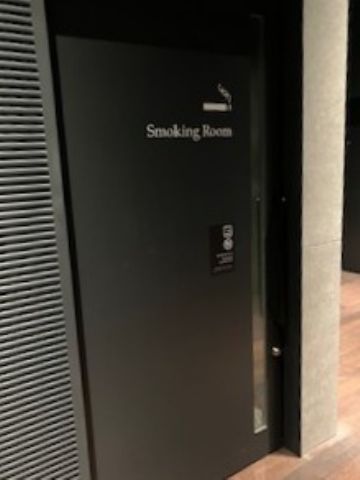 各階、喫煙室