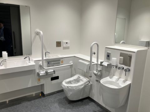 多機能トイレ