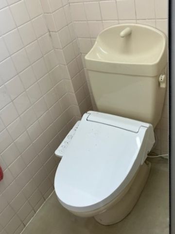 各階、男女別、洗浄付きトイレ