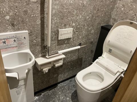 1階、男女別、洗浄付きトイレ