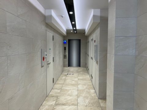 エントランス内