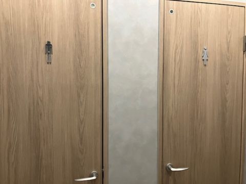 男女別トイレドア