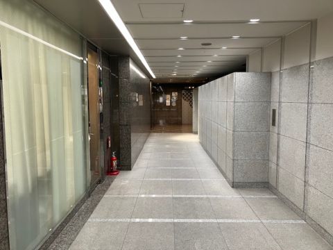 エントランス内