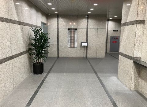 エントランス内