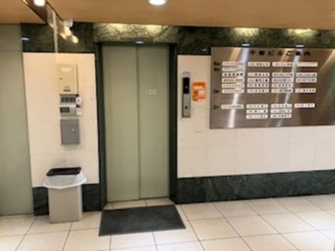 1階、EVホール