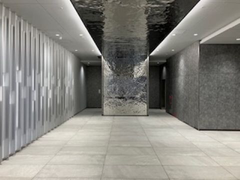 エントランス内