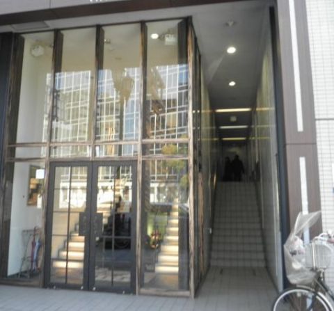 1F玄関