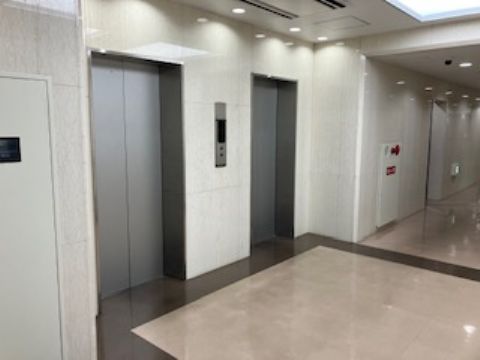 1F玄関