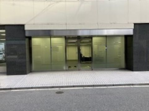 1階、出入口 西側