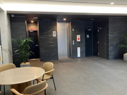 エントランス内 ②