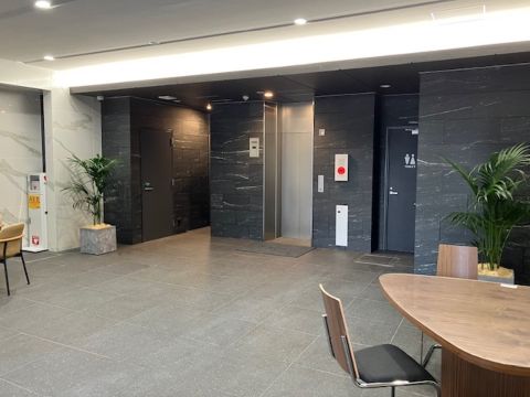 エントランス内 ③