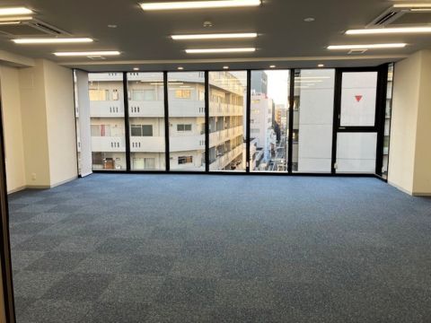 室内 ①