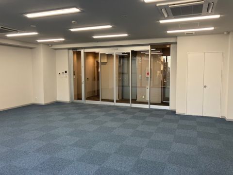 室内 ③