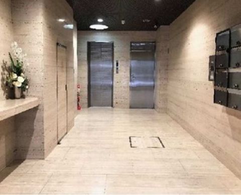 エントランス内