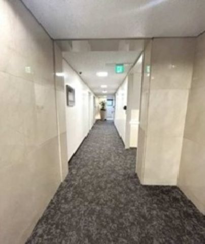 基準階、共用廊下