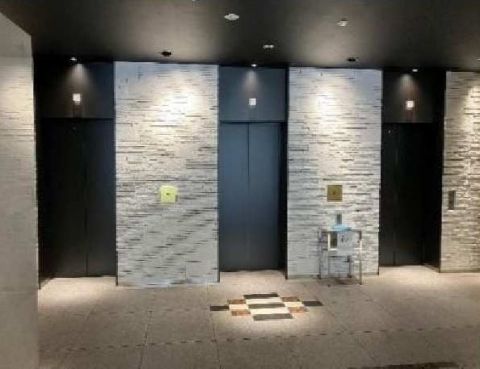 1階、EVホール