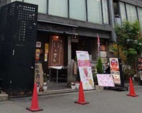 1F玄関