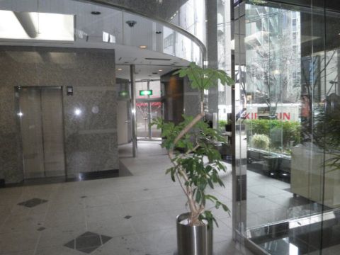 エントランス①