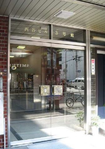 1F玄関