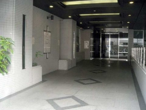 1F玄関