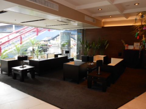 1F、エントランス②