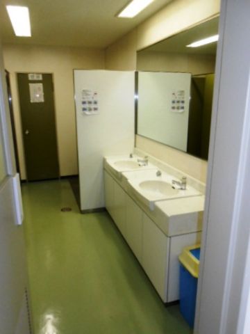各階、トイレ(男性)