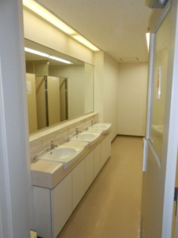 各階、トイレ(女性)