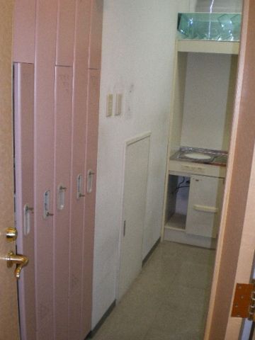 スタッフルーム、ロッカー