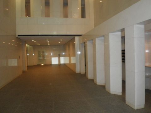 エントランス内②