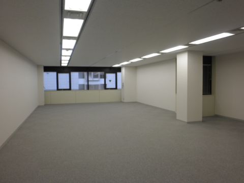 室内:4階