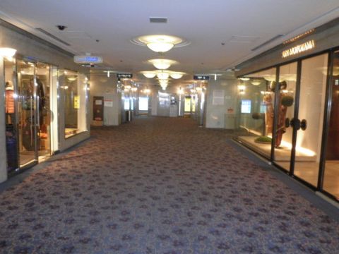 阪急17番街:エントランス