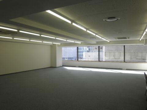 室内:6階