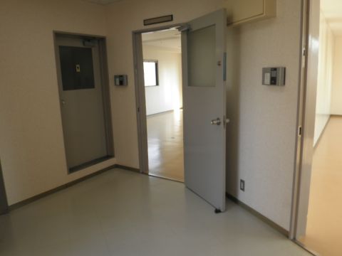 EVホール