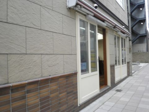 1階店舗、入口