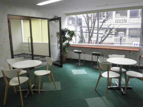 リフレッシュスペース、喫煙所