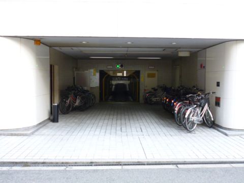 駐車場&駐輪場