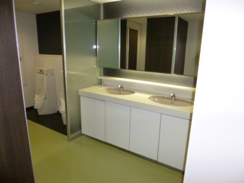 各階、男子トイレ