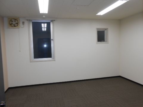 706号室
