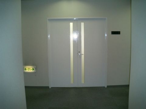 室内、ドア出入口