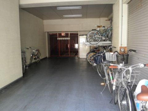 駐車場、駐輪場