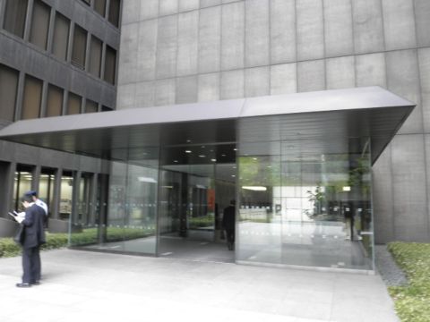 大阪御堂筋ビルは大阪市中央区久太郎町4丁目にある貸事務所です