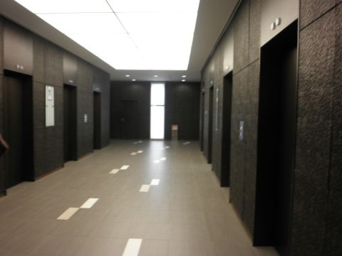 EVホール