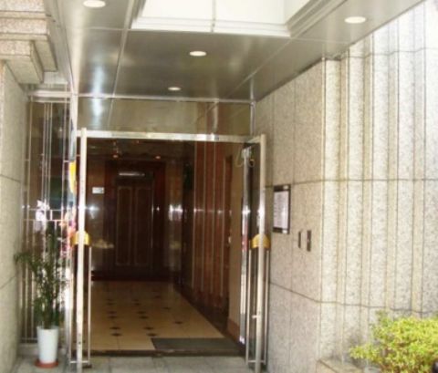 1F玄関