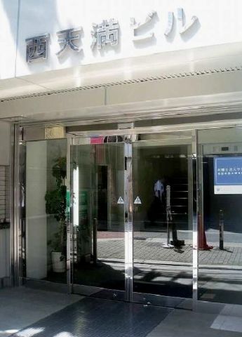 1F玄関