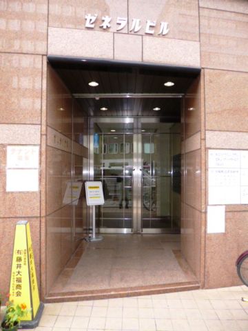 1F玄関